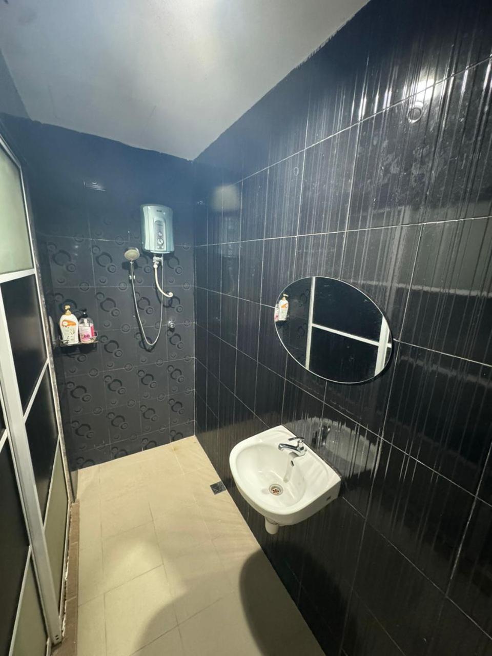 Momo Guest House クアラ・トレンガヌ エクステリア 写真